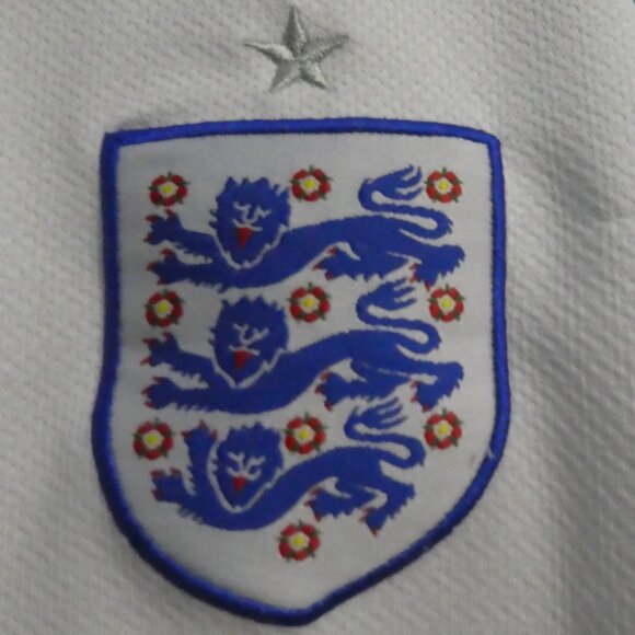 NIKE - Dri-Fit | size 22 | England 2016 2018 National Team Home Football Shirt - Picture 6 of 16